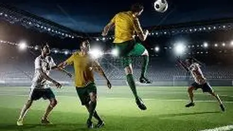 双生花重逢！钟欣桐准时为蔡卓妍庆生，温馨拥抱感情佳