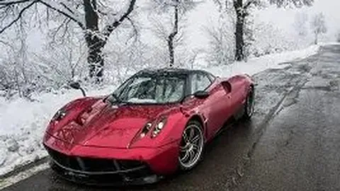 成都七中育才“运动月”：AI方阵璀璨，火炬传递点燃激情